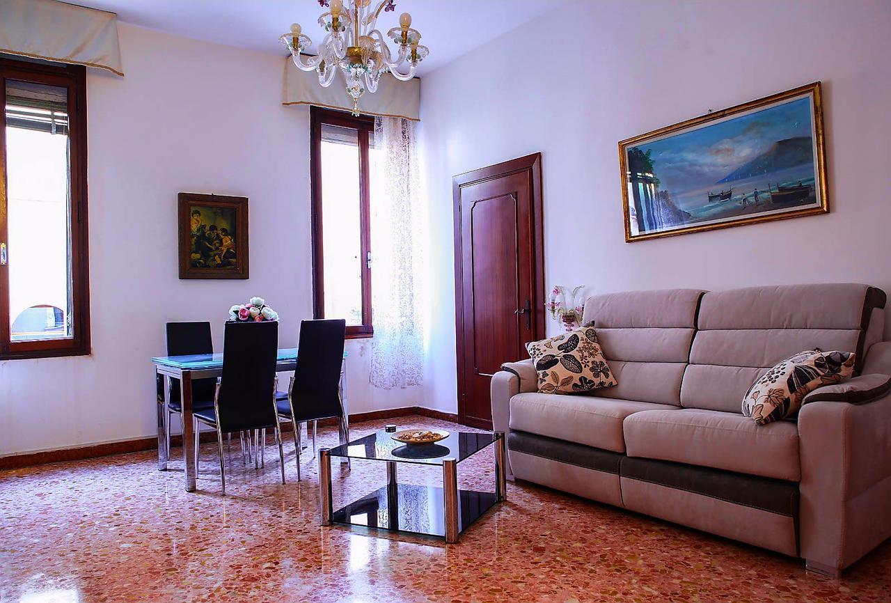 Appartamento Dei Frari Venetië Buitenkant foto