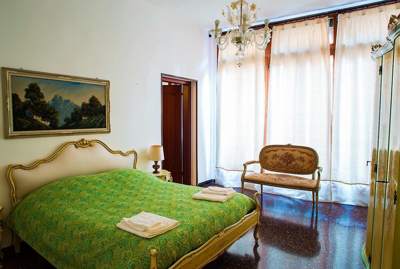 Appartamento Dei Frari Venetië Buitenkant foto